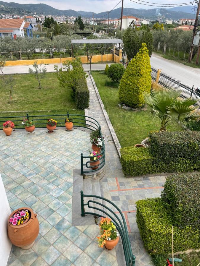 Seaside Apartment With Private Garden Nea Anchialos Exterior foto