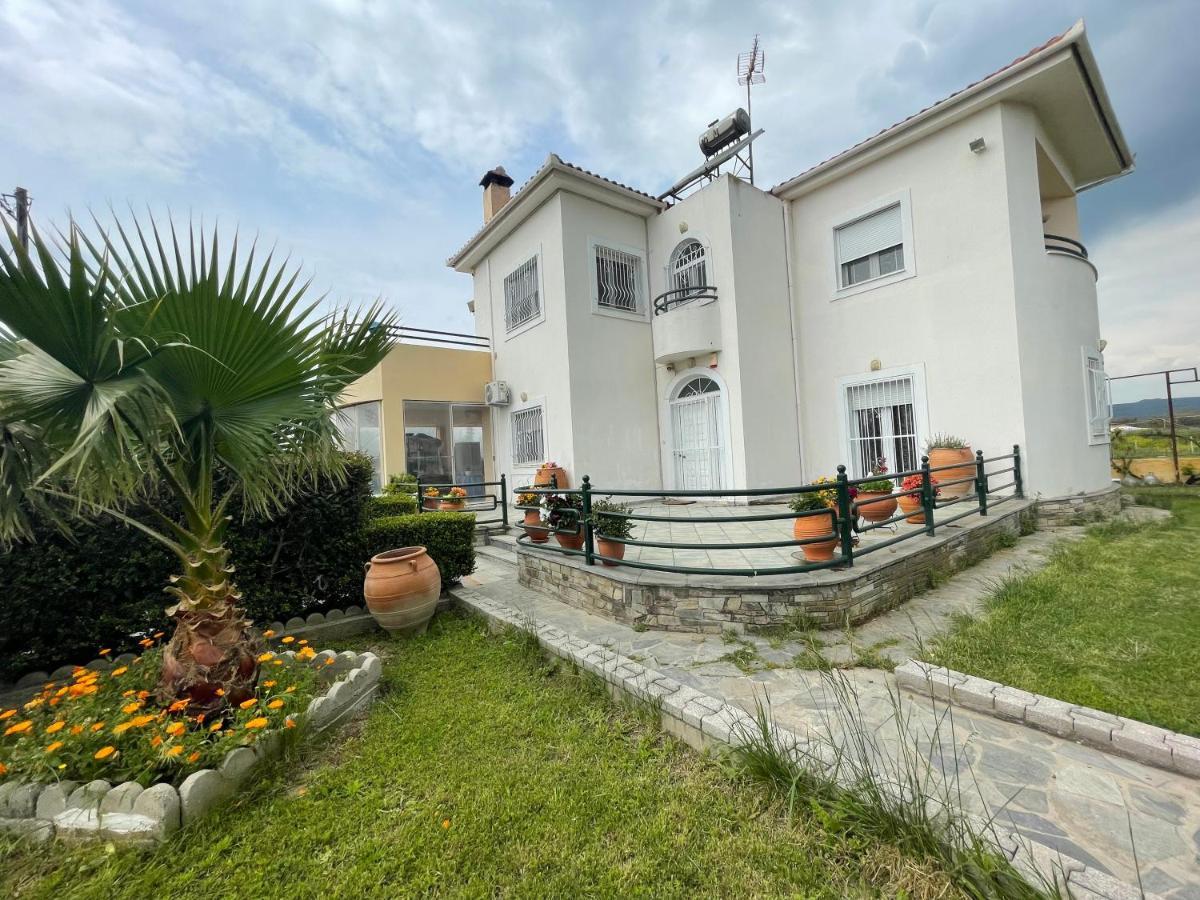 Seaside Apartment With Private Garden Nea Anchialos Exterior foto